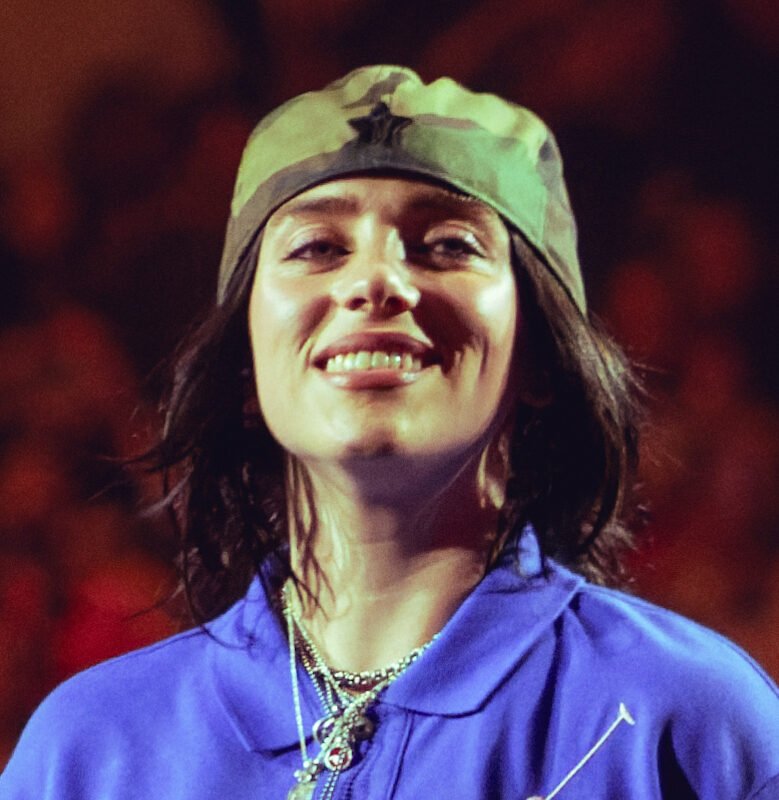 Billie Eilish e Finneas lançam coleção de joias com John Hardy a partir de R$ 1.100