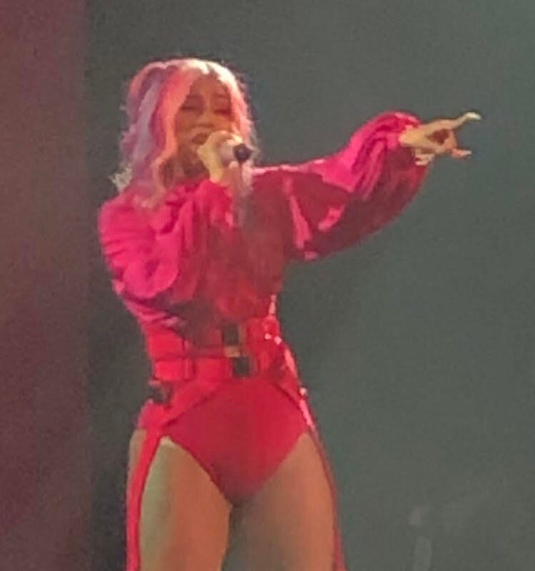 Cardi B se presenteia com Rolex Barbie de R$ 15 milhões e diamante de 7 quilates