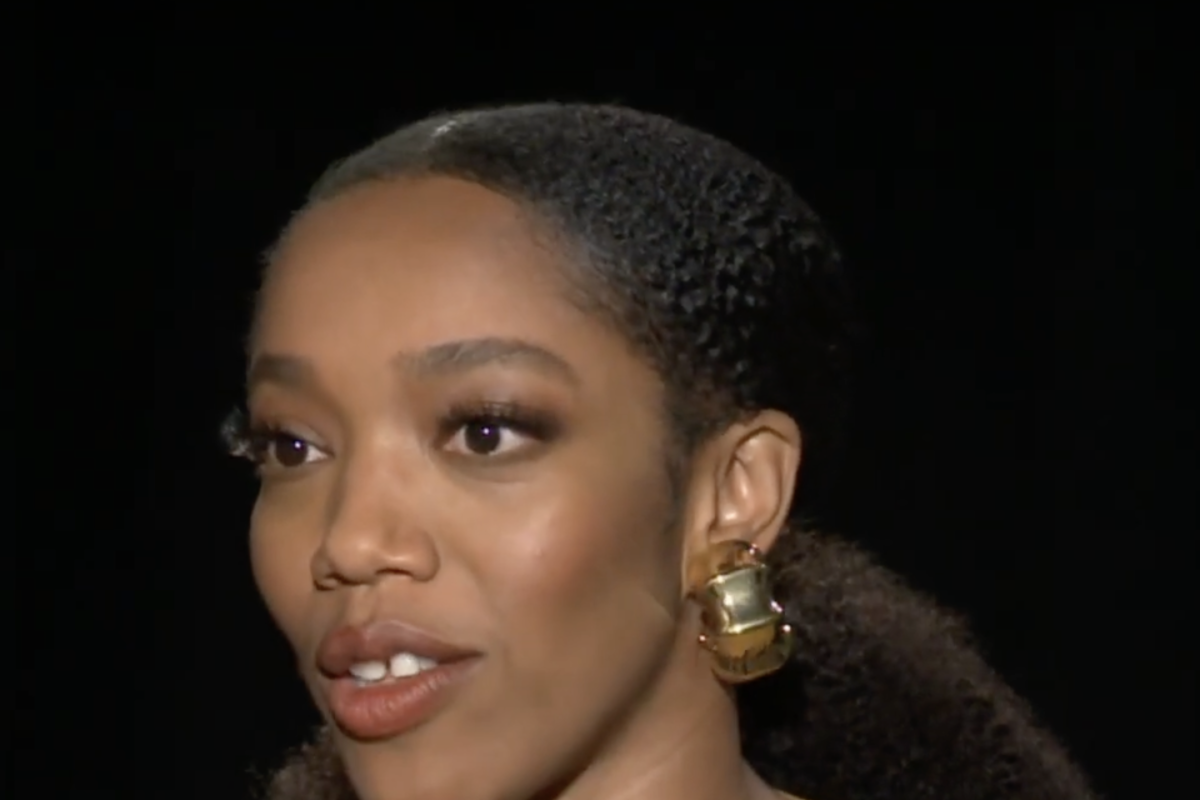 Gala do Academy Museum 2026: Naomi Ackie de Balenciaga roxo e Maya Hawke de Prada