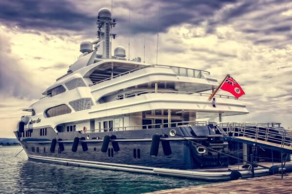Port Nimara, em Anguilla, terá resort Equinox e 118 vagas para superiates em 2027