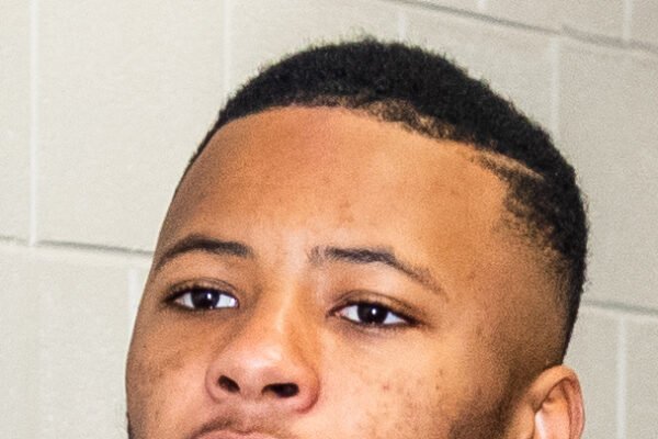 Saquon Barkley lança relógio H. Moser de US$ 99 mil com 97 unidades