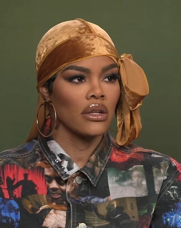 Teyana Taylor usa peitoral azul Schiaparelli Couture no Academy Museum Gala