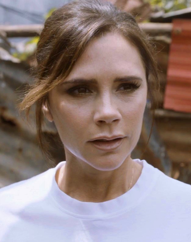 Victoria Beckham e Gap lançam 2ª coleção com 37 peças e casacos de até US$ 368
